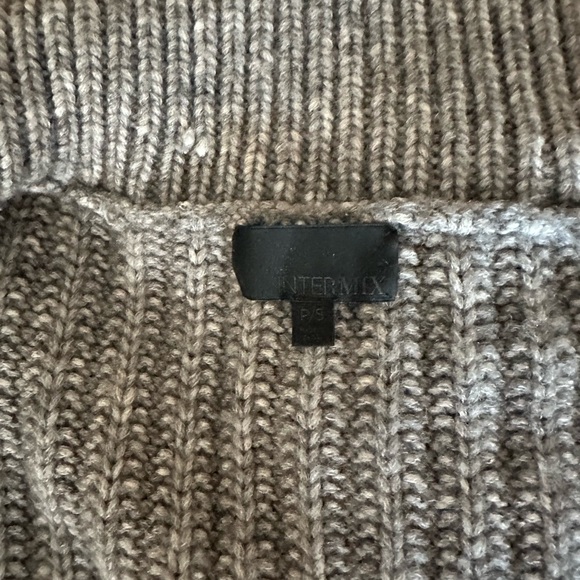 Intermix Carlyle Cable Knit Cardi in size P/S - Picture 5 of 7